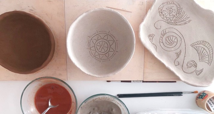 Žganje keramike na prostem